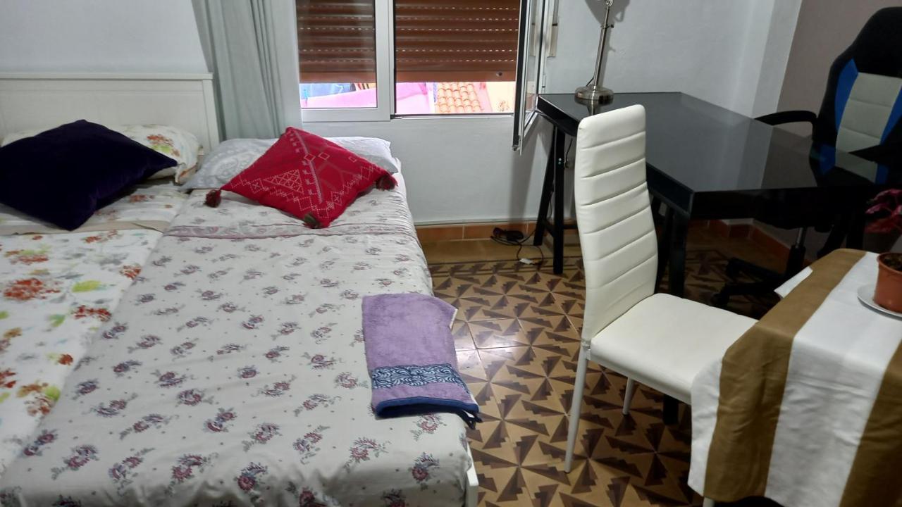 Las Golondrinas Habitacion En Piso Centrico Para Una O Dos Personas Zaragoza Buitenkant foto