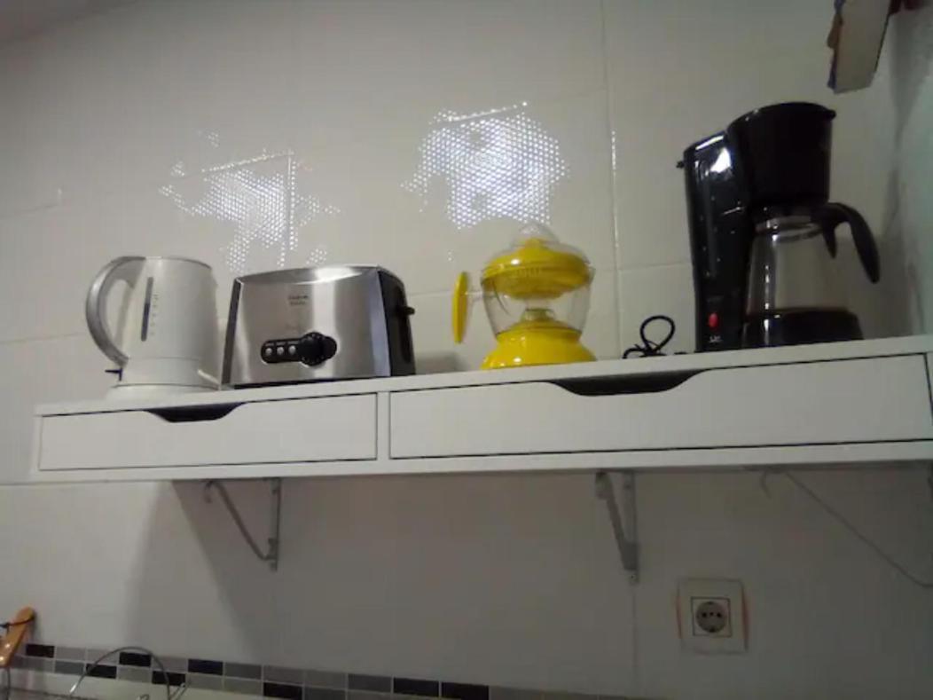 Las Golondrinas Habitacion En Piso Centrico Para Una O Dos Personas Zaragoza Buitenkant foto